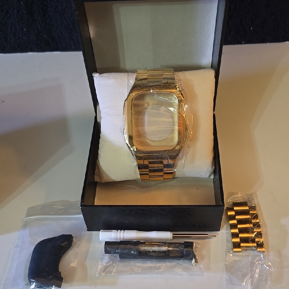 V- Moro Gold Men's Watch Upgrade For Apple Watch.